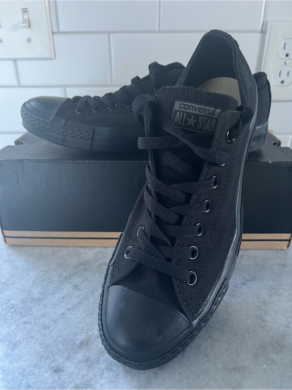 Converse All Star Low Top Sneakers in Black- unisex